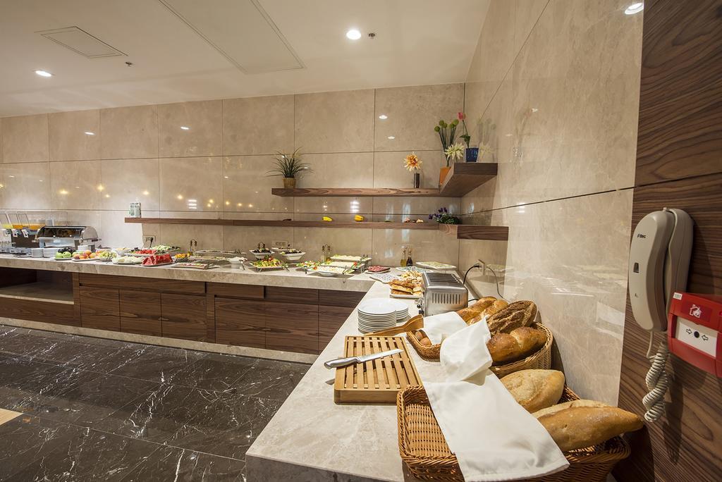 Ramada By Wyndham Gemli̇K Hotel Gemlik Luaran gambar