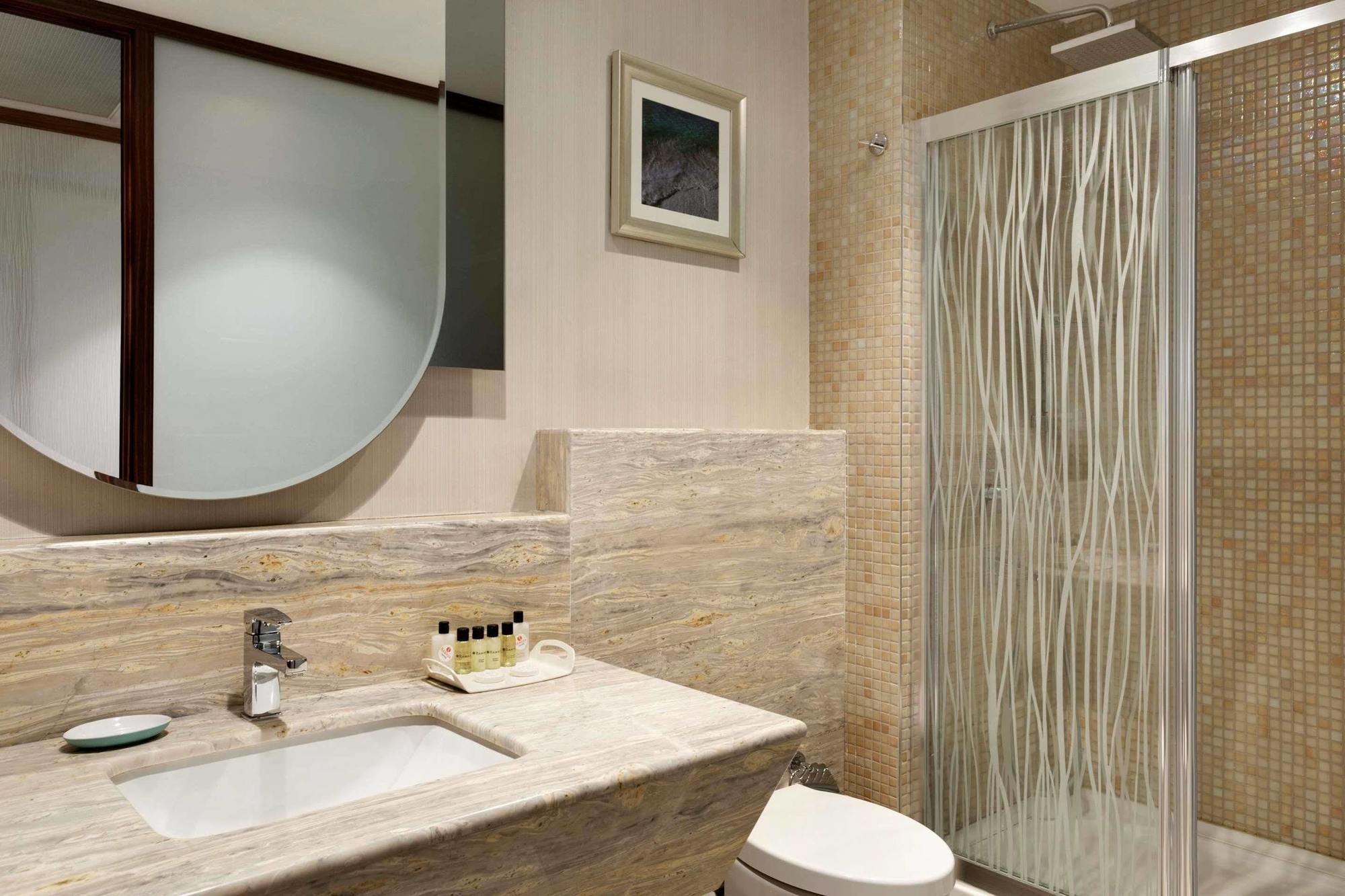 Ramada By Wyndham Gemli̇K Hotel Gemlik Luaran gambar